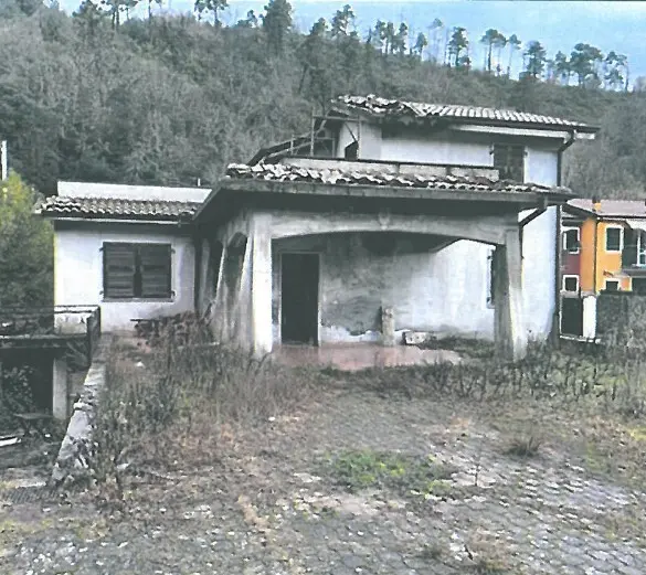 Villa via Xv Febbraio Snc, Follo