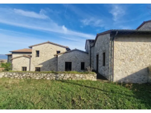 Villa A Schiera via Sismano, Avigliano Umbro