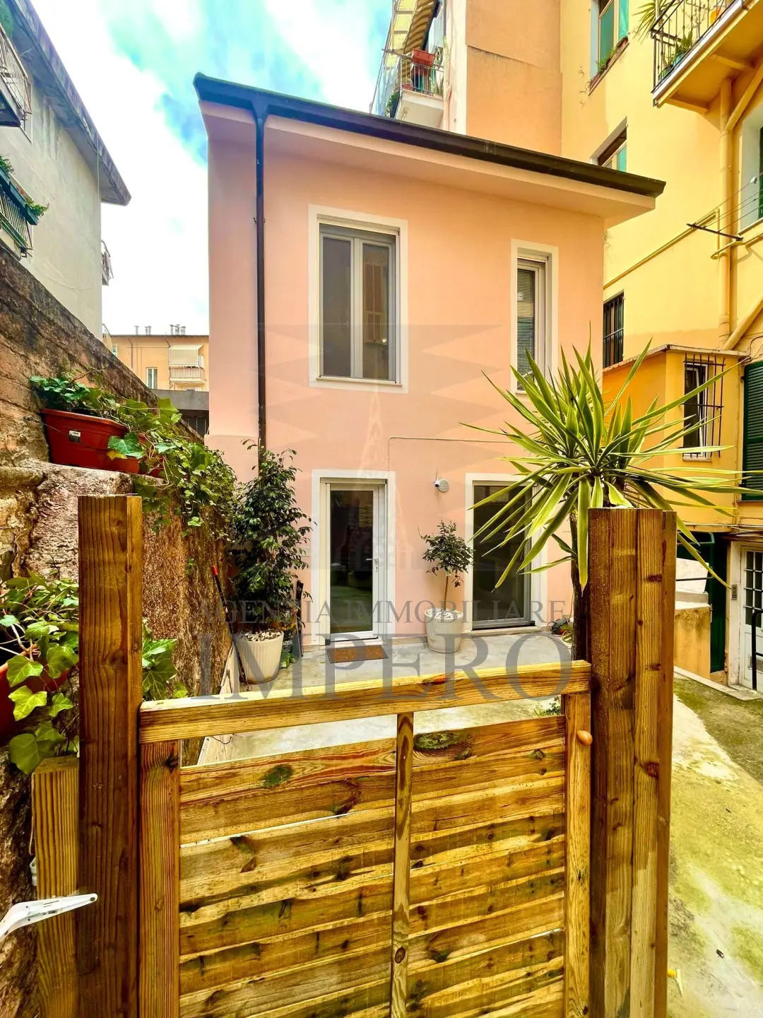 Immagine per Villa trifamiliare in vendita a Ventimiglia via Sottoconvento 18E