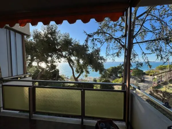 Bilocale 277, Sanremo
