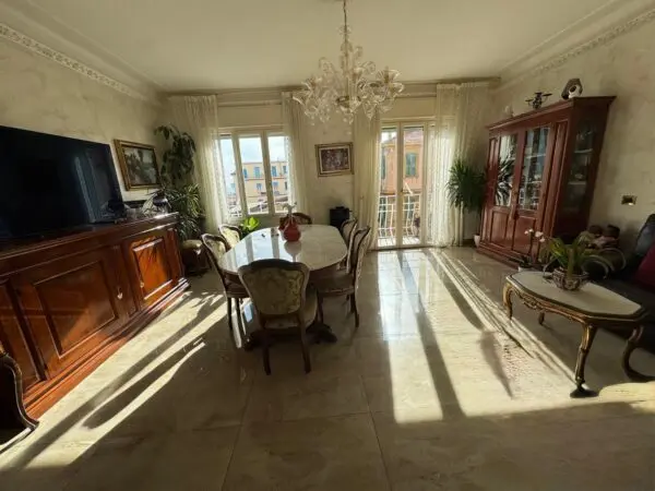 Quadrilocale corso Cavallotti 209, Sanremo