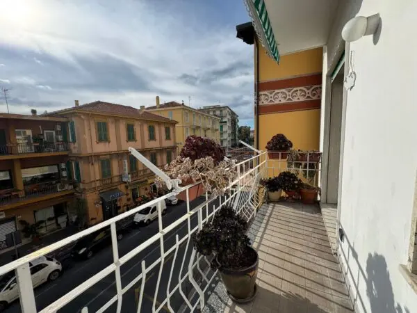 Quadrilocale corso Cavallotti 209, Sanremo