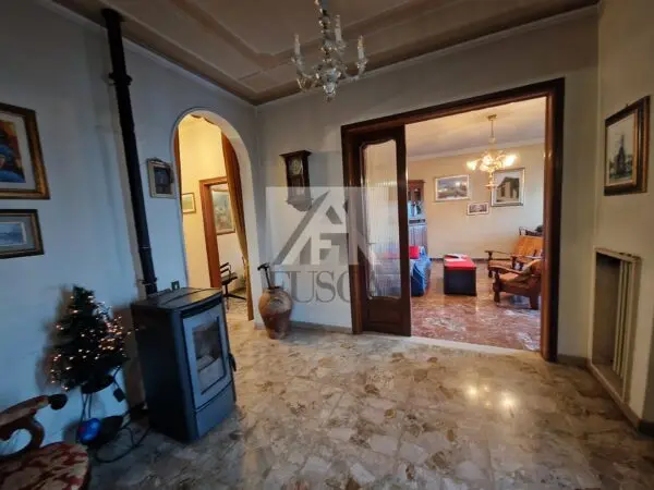 Villa viale Lazzaro Papi, Sant'Anna, Lucca