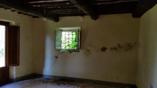 Rustico via Bocconi, Carignano, Lucca