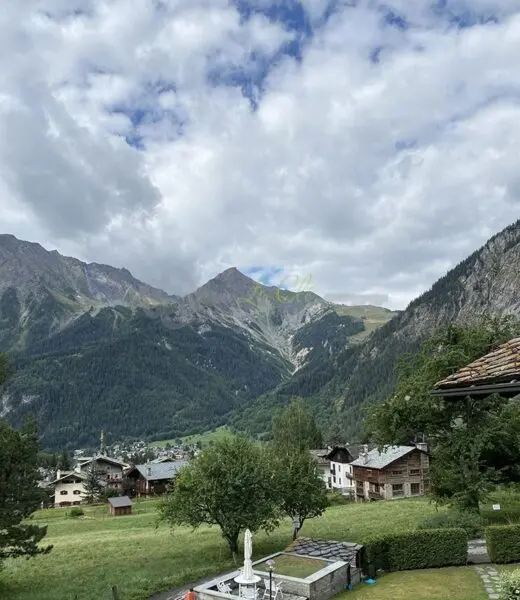 Trilocale via Del Bacino 15, Courmayeur