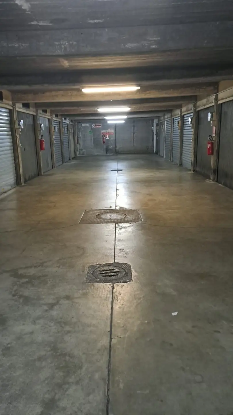 Immagine per Box in vendita a Torino via Buriasco
