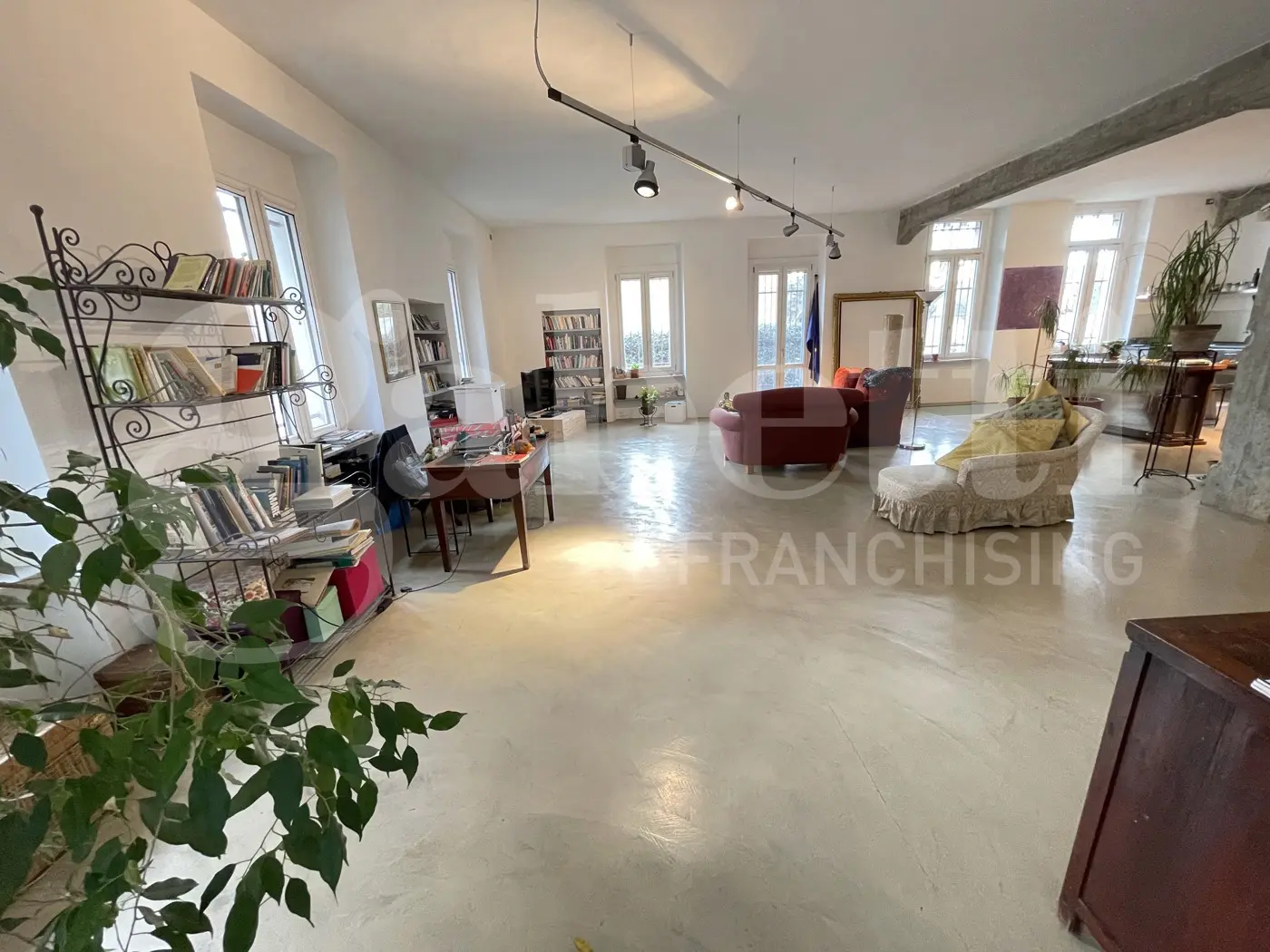 Immagine per Loft - Open Space in vendita a Torino via Sostegno 41bis
