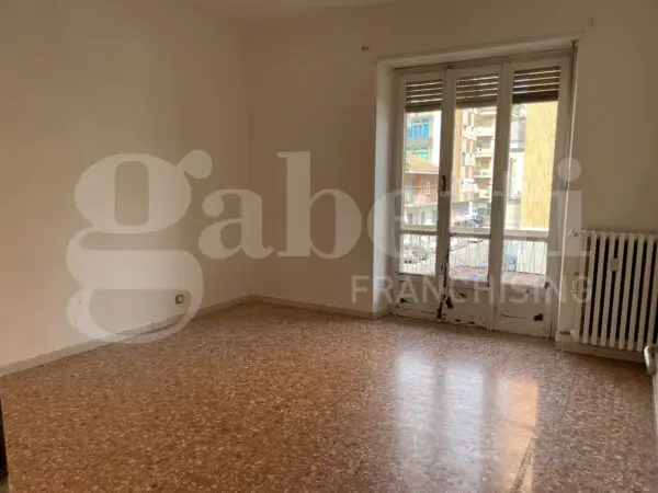 Appartamento via Adamello 95, Torino