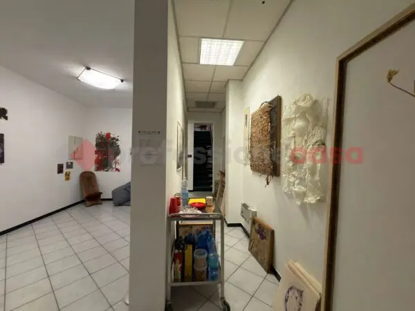 Negozio via Lorenzetti, Arezzo