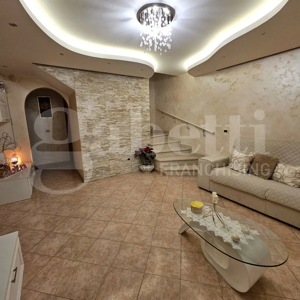 Immagine per Villa in vendita a Scalea via Santa Barbara 18