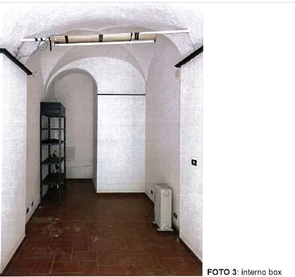 Garage via Beata Chiara, Genova