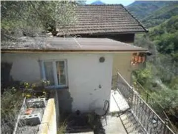 Casa Indipendente Apricale
