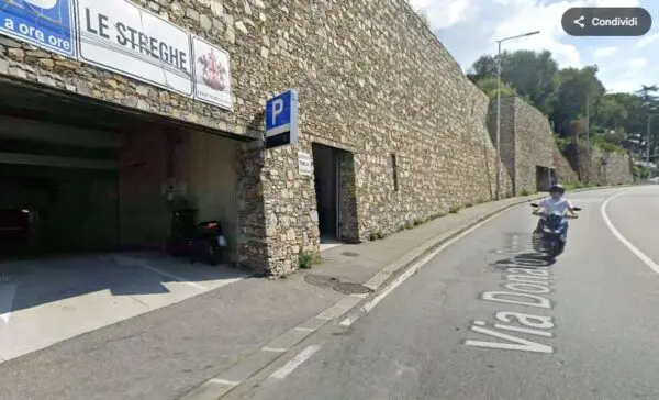 Garage via Donato Somma 42, Genova