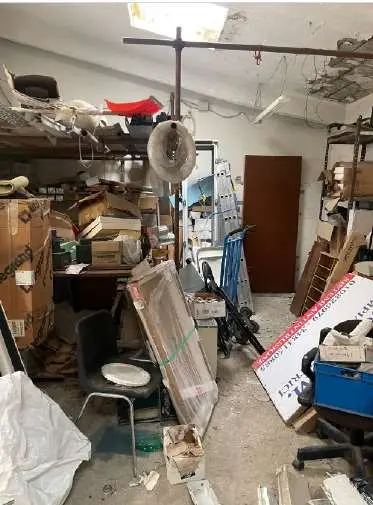 Magazzino via Fereggiano L 3, Genova