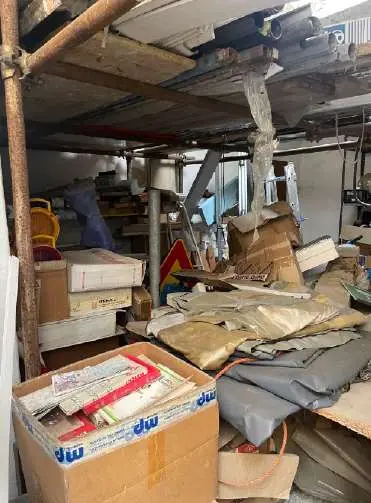 Magazzino via Fereggiano L 3, Genova