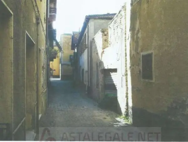 Magazzino via Trento E Triesta 9, Calizzano
