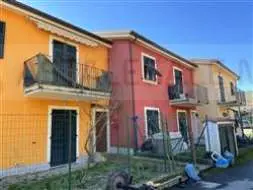 Appartamento via Xv Febbraio, Follo