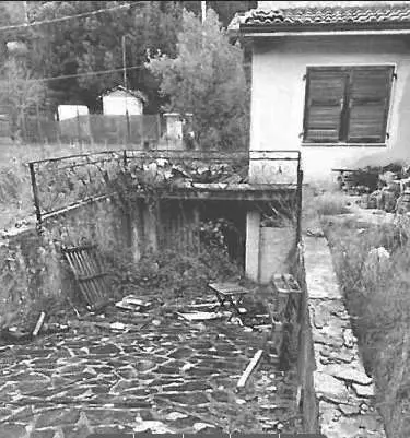 Villa via Xv Febbraio, Follo