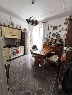 Appartamento via Cantore, Genova