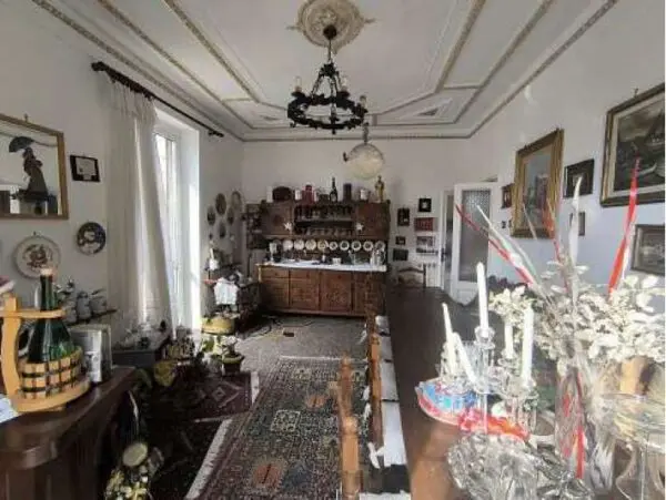Appartamento via Cantore, Genova