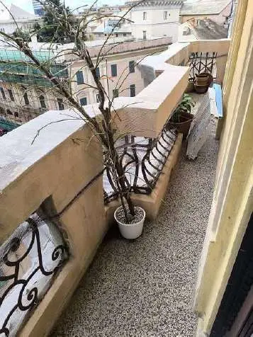Appartamento via Cantore, Genova