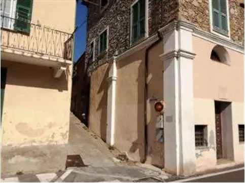 Appartamento via Buonviaggio, Finale Ligure