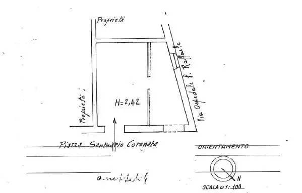 Negozio piazza Santuario Di Coronata, Genova