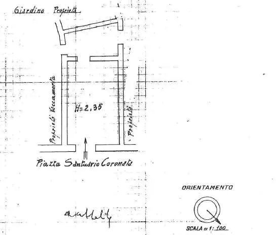 Negozio piazza Santuario Di Coronata, Genova
