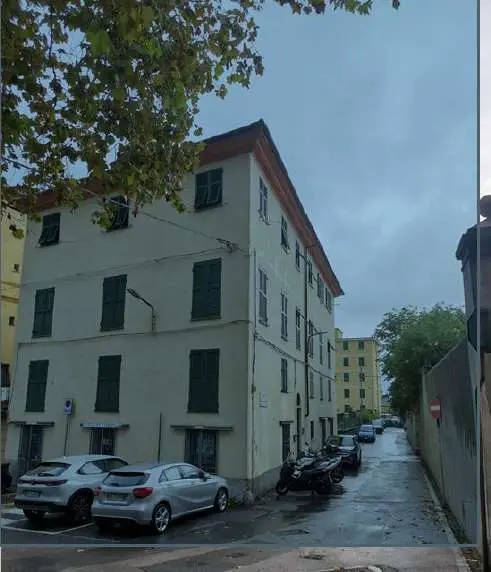Negozio piazza Santuario Di Coronata, Genova