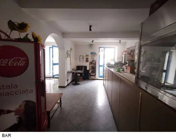 Immagine per Negozio in asta a Genova piazza Santuario Di Coronata