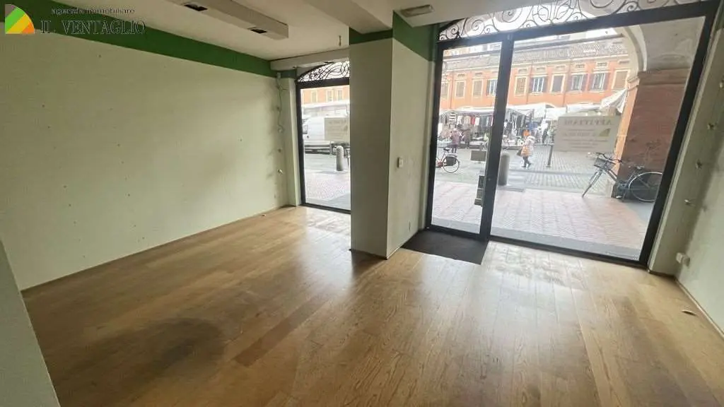 Immagine per Negozio in vendita a Sassuolo