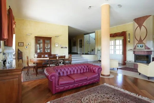 Villa strada Comunale Per Oratino, Oratino