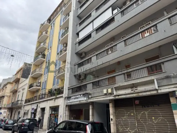 Capannone via Manzoni 161 a, Bari