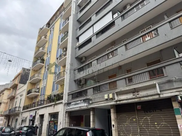 Capannone via Manzoni 161 a, Bari