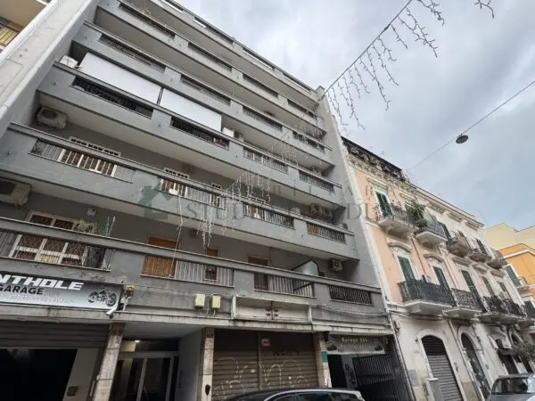 Capannone via Manzoni 161 a, Bari