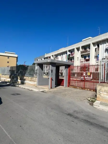 Trilocale via Napoli 369/d, Bari