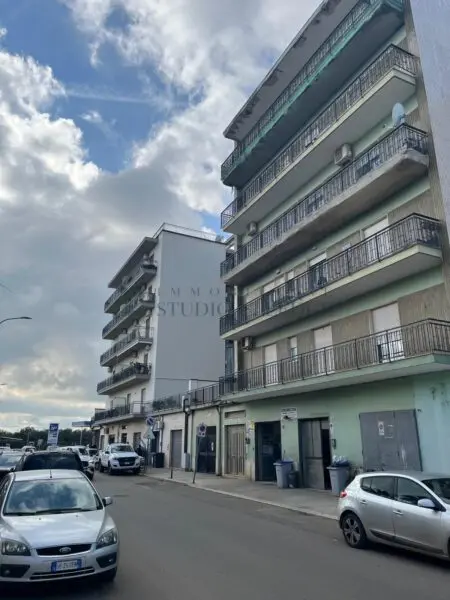 Quadrilocale via Alessandro Volta 26, Sannicandro Di Bari