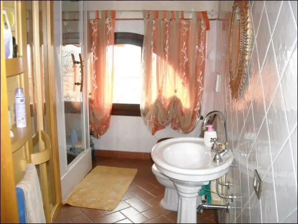 Villa Trifamiliare via Gobbi 119, Monsummano Terme