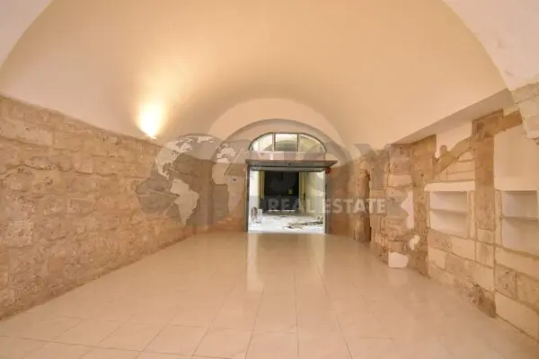 Garage via Ludovico Maremonti 6, Lecce