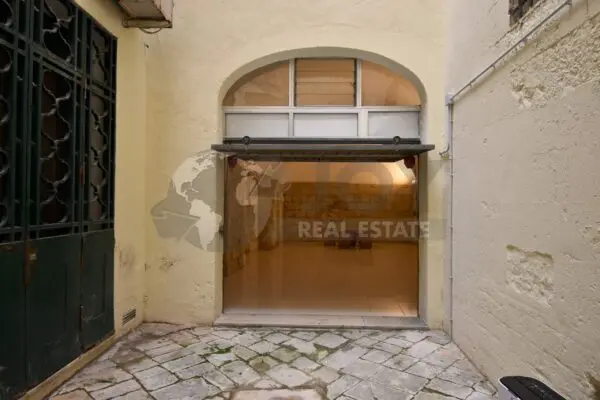Garage via Ludovico Maremonti 6, Lecce