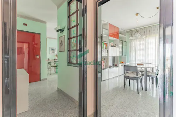 Quadrilocale via Rosario Livatino 9, Bari