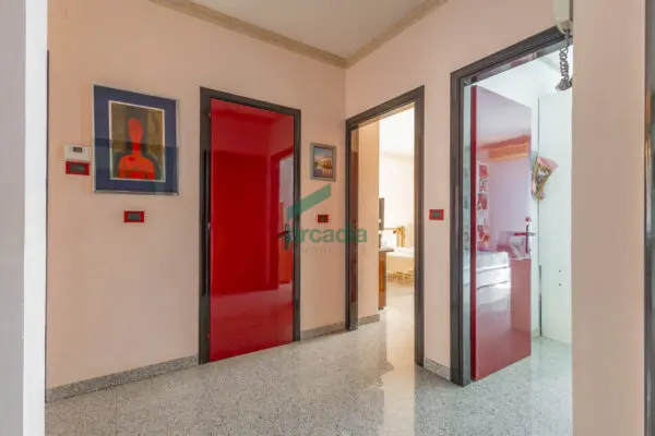 Quadrilocale via Rosario Livatino 9, Bari