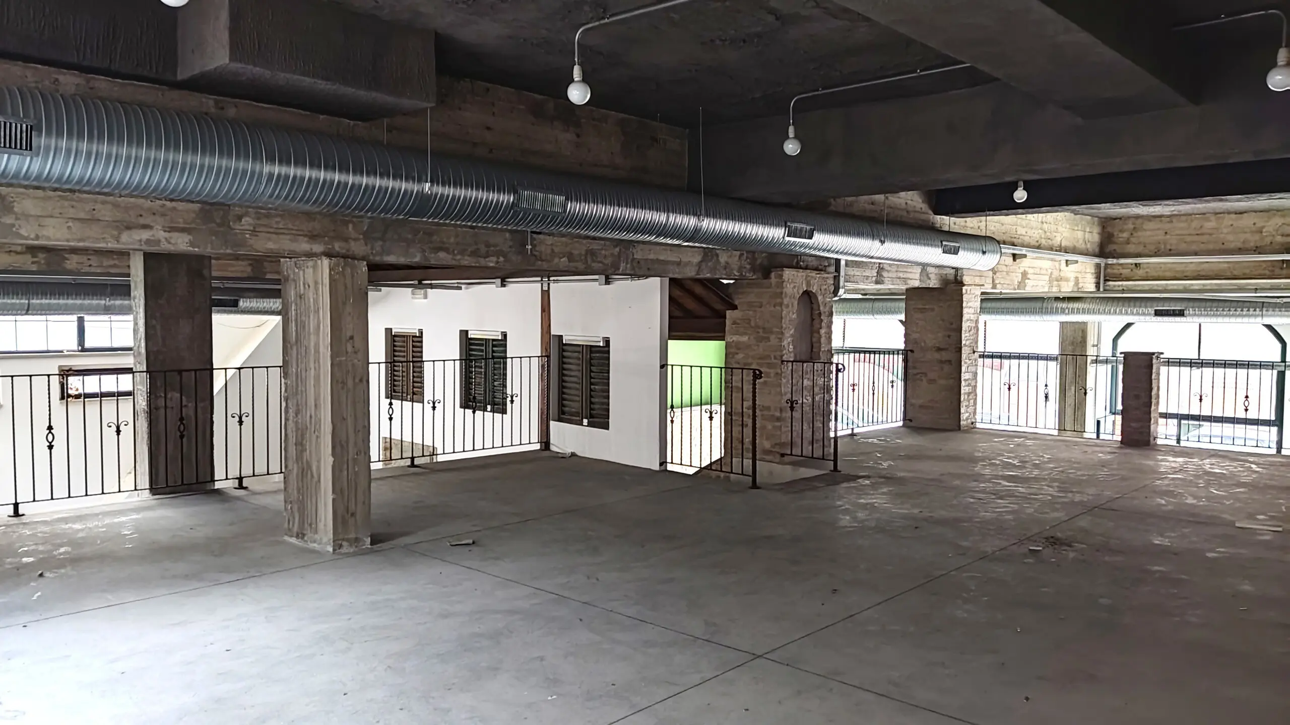 Immagine per Locale commerciale in vendita a San Benedetto del Tronto via Carducci 101