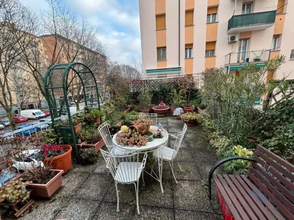 Quadrilocale via Della Salute 11, Bologna