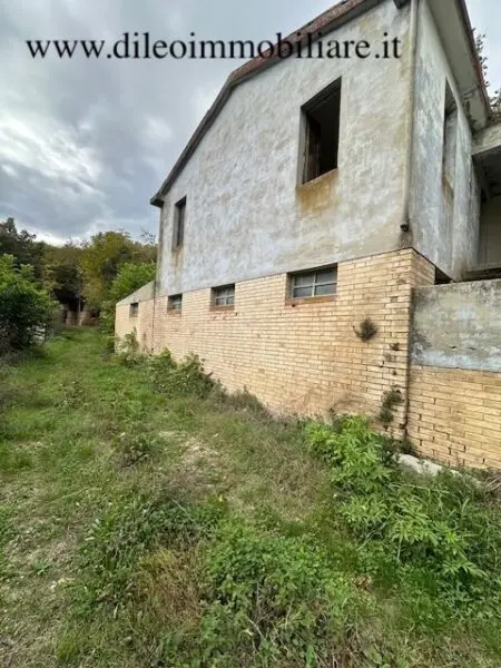 Casale via Contrada Case Rosse, Ripatransone