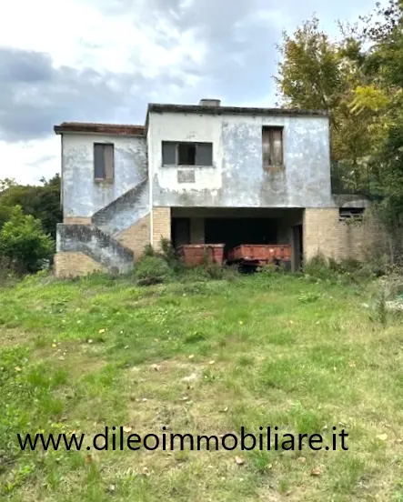 Casale via Contrada Case Rosse, Ripatransone