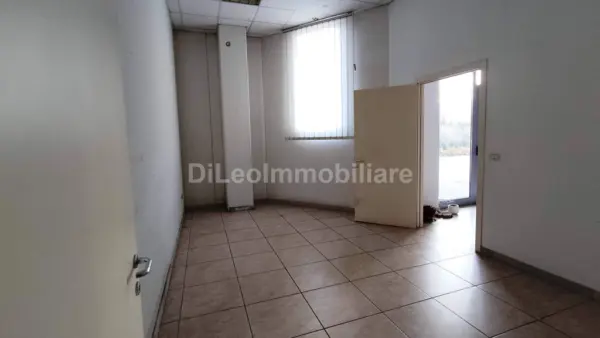 Immagine per Industriale in vendita a Ascoli Piceno via Del Commercio