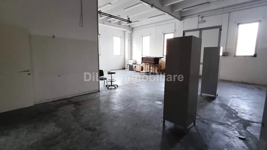 Immagine per Industriale in vendita a Ascoli Piceno via Del Commercio