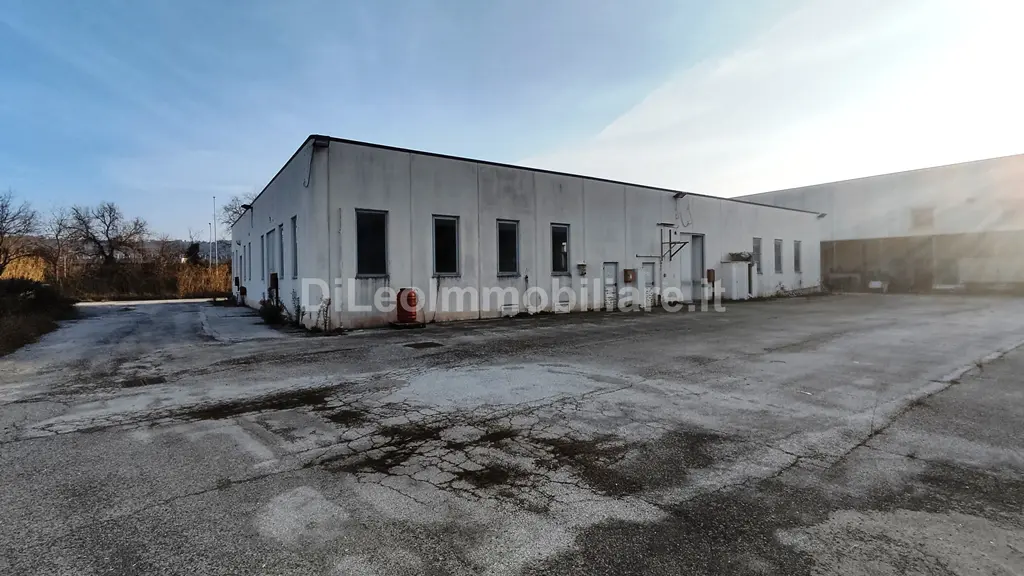 Immagine per Industriale in vendita a Ascoli Piceno via Del Commercio