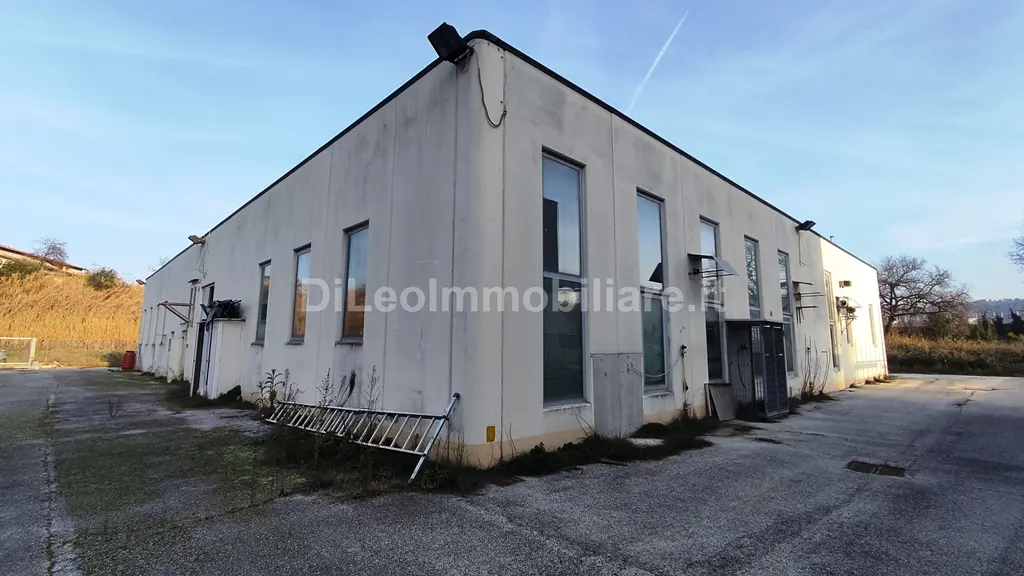 Immagine per Industriale in vendita a Ascoli Piceno via Del Commercio